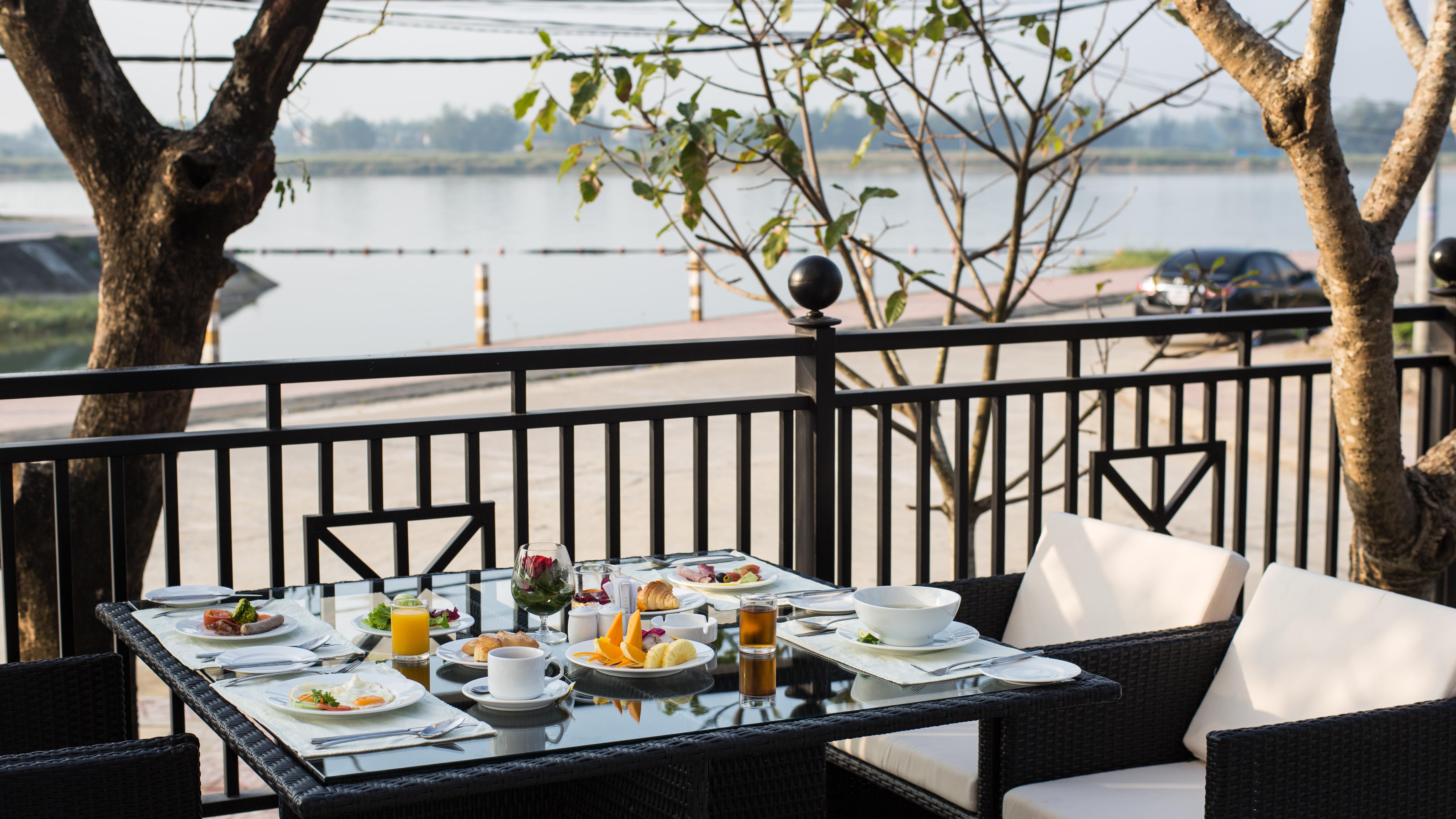 Royal Riverside Hoi An Hotel Exterior foto